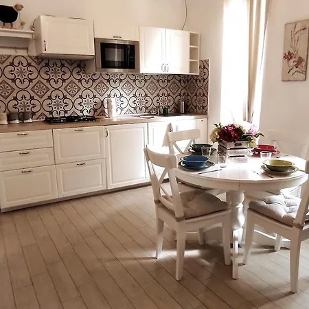 The - Fast Wifi - Free Parking Apartment